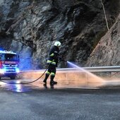 Schwerer Verkehrsunfall mit eingeklemmter Person auf der Großarler Landesstraße "Höhe Tiefblick"