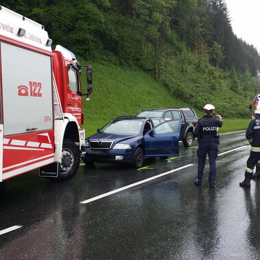 Aufräumen nach Verkehrsunfall