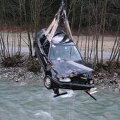 Fahrzeugbergung mit dem Kranfahrzeug