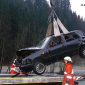 Fahrzeugbergung mit dem Kranfahrzeug