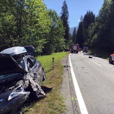 Verkehrsunfall mit Menschenrettung