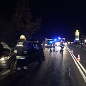 Aufräumen nach Verkehrsunfall B311