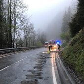 Aufräumarbeiten nach Verkehrsunfall
