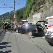 Aufräumarbeiten nach Verkehrsunfall