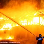 Vollbrand des Stallgebäudes und der Garage