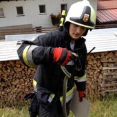 Bergung einer verirrten Ringelnatter
