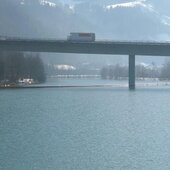 Öl-Einsatz auf der Salzach