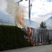 Heckenbrand Köngreichssaal Reinbach