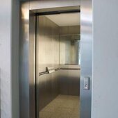 Defekter Personenaufzug