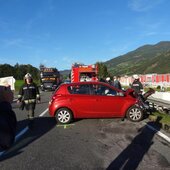 Aufräumarbeiten nach Verkehrsunfall