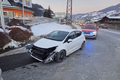 AUFRÄUMARBEITEN NACH VERKEHRSUNFALL