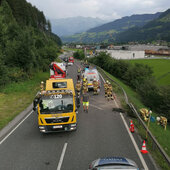 AUFRÄUMARBEITEN NACH VERKEHRSUNFALL