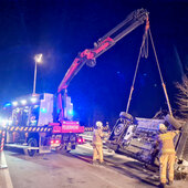 Verkehrsunfall mit eingeklemmter Person