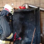 Selchbrand im Alpendorf