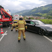 AUFRÄUMARBEITEN NACH VERKEHRSUNFALL