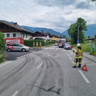 AUFRÄUMARBEITEN NACH VERKEHRSUNFALL