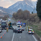 AUFRÄUMARBEITEN NACH VERKEHRSUNFALL