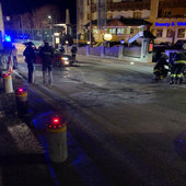Beseitigung einer Ölspur nach Pollerunfall