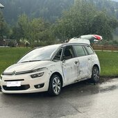 AUFRÄUMARBEITEN NACH VERKEHRSUNFALL