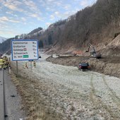 Aufräumarbeiten nach Verkehrsunfall