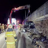 VERKEHRSUNFALL MIT EINGEKLEMMTER PERSON