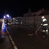 Aufräumarbeiten nach Verkehrsunfall