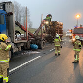 Verkehrsunfall mit eingeklemmter Person