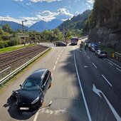 VERKEHRSUNFALL MIT EINGEKLEMMTER PERSON