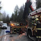 Aufräumarbeiten nach Verkehrsunfall