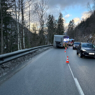 FAHRZEUGBERGUNG