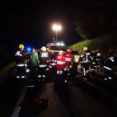 Verkehrsunfall mit eingeklemmter Person B163