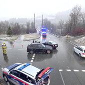 AUFRÄUMARBEITEN NACH VERKEHRSUNFALL