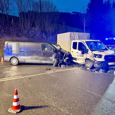 VERKEHRSUNFALL VERLETZTE PERSON