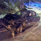 Verkehrsunfall mit eingeklemmter Person