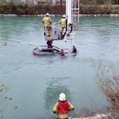 Personenrettung aus Salzach